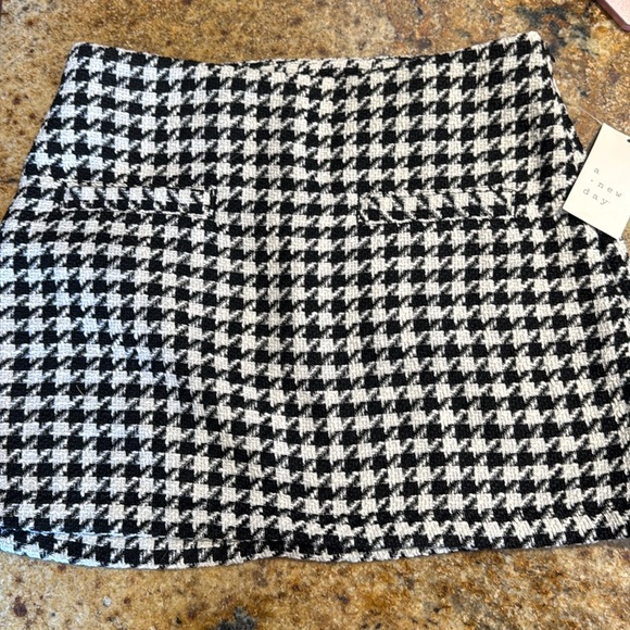 Women's Mini A-Line Skirt - A New Day™
Black/Cream side zip 
Houndstooth 6 NWT - Picture 1 of 9